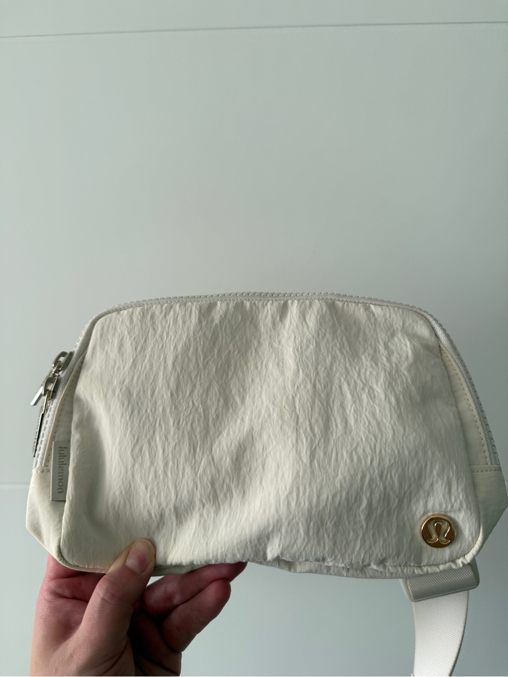 lululemon Everywhere Belt Bag 1L in Cream